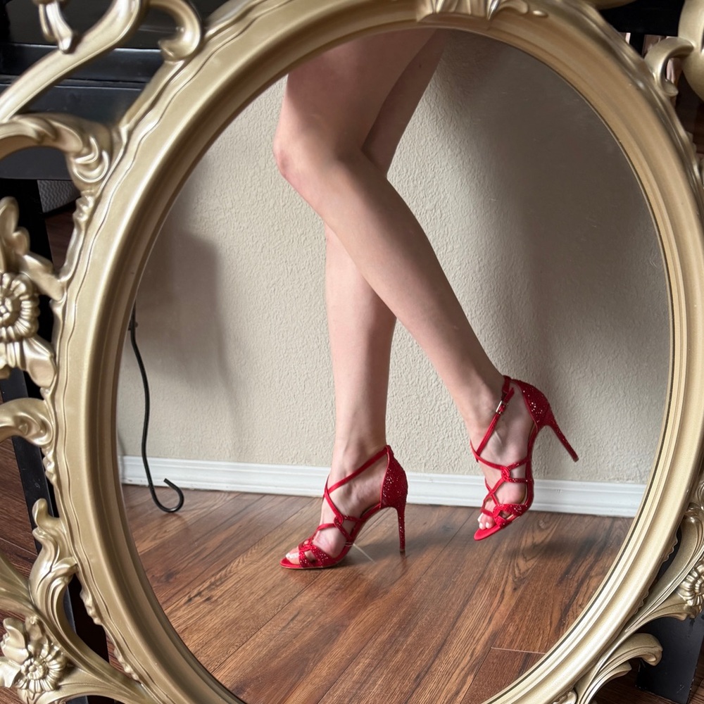 Jewel Badgley Mischka Red Strappy Heels